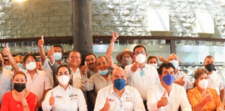 Agentes municipales de Oaxaca de Juárez respaldan a Javier Villacaña