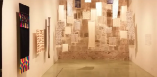 Artesanos de Oaxaca crean réplicas exactas de sarapes “ajedrezados” únicos