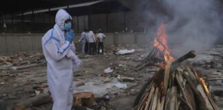Crema India a unas 4 mil víctimas de Covid-19 al día