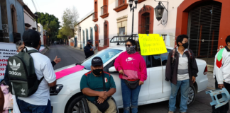 Medallistas Paralímpicos protestan para exigir becas