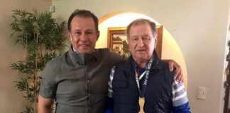 Regala Reynoso medalla de campeón al ‘Ojitos’ Meza