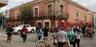 Con bloqueo en centro histórico, piden atención a centros de salud