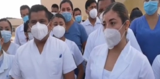 Tras cierre de Hospital en Juchitán, protestan empleados del Insabi