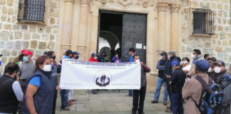 Protestan jubilados contra edil de Oaxaca; piden pagos