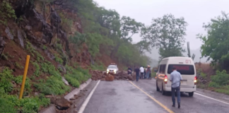 Reportan derrumbe en la carretera Oaxaca-Tehuantepec