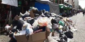 Ambulantes generan “montones” de basura en centro histórico
