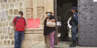 Ex empleados del municipio de Oaxaca exigen pagos a Oswaldo García