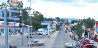 Militantes del MULT mantienen bloqueo en Hacienda Blanca