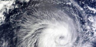 Huracán Felicia alcanza categoría 3, se ubica en el Océano Pacífico