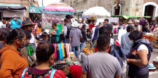 Comerciantes formales piden alto al ambulantaje en el zócalo
