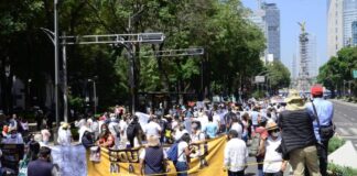 En CdMx, padres de niños con cáncer marchan para exigir medicamentos