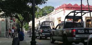 Policías acordonan centro histórico de la ciudad de Oaxaca
