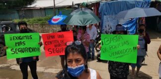 Protestan comerciantes del Mercado de Abasto para exigir seguridad