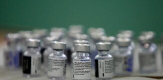 Pfizer y Moderna suben el precio de sus vacunas contra COVID-19: FT