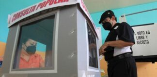 Inicia cierre de casillas por la Consulta Popular