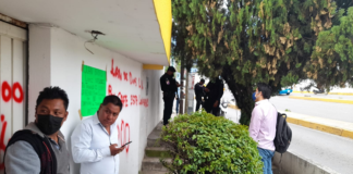 Militantes de FIPO protestan en IOCIFED, piden obras