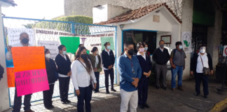 Sindicalizados de salud protestan en la DDHPO, piden medidas cautelares