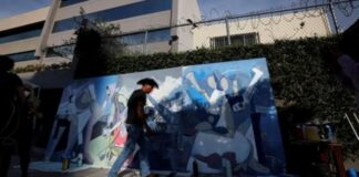 Fanático pinta un mural en honor a Vicente Fernández; piden por su salud