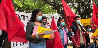 Reprobados denuncian venta de espacios en la UABJO