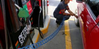 Hacienda disminuye el estímulo fiscal a las gasolinas