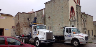 Propietarios de grúas denuncian favoritismo de Oswaldo García