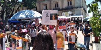 Marchan familiares de personas desaparecidas en Oaxaca