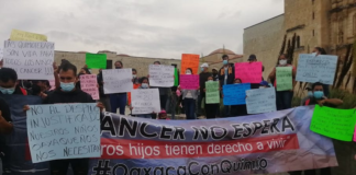 Padres de niños con cáncer piden recontratación de médicos