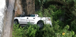Vuelca camioneta de la Guardia Nacional en Miahuatlán, un muerto
