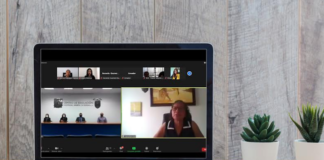 UABJO entrega a la sociedad primera generación de Economistas Sociales