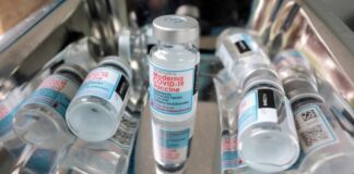 Moderna desarrolla vacuna que combina refuerzos contra COVID-19 y gripe