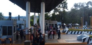 Nuevamente normalistas toman la caseta de Huitzo