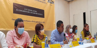 Víctor Hugo López, coordinador del PRD en la LXV legislatura local