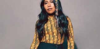 Modela Yalitza Aparicio para Prada y sorprende con su look