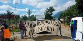 Pobladores de Ayoquezco exigen desaparición de poderes