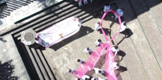 Realiza IMSS Lazo Humano Rosa, en el marco del Día Mundial de la Lucha vs el Cáncer de Mama