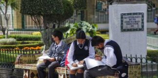 Más de un millón de estudiantes en Puebla inician el viernes el puente: SEP