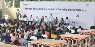 Entrega IEEPO mobiliario escolar a 89 escuelas de la Chinantla