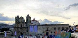 Con rebanadas de sandías, rinden homenaje a Rufino Tamayo