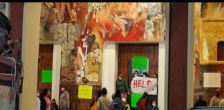 Empleados de Huajuapan paran labores