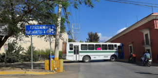 Con bloqueo, colonos de Mexicapam exigen agua potable