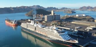 Arriba crucero con 37 casos de Covid-19 a Guaymas
