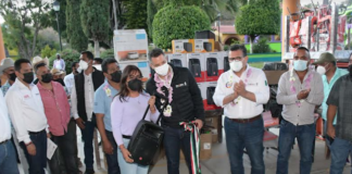 Entrega el IEEPO mobiliario y equipo a 47 escuelas de la Sierra Sur