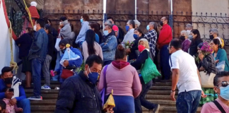 Feligreses abarrotan iglesia de San Juan Chapultepec