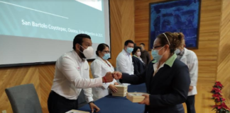 Entrega SSO condecoración “Miguel Hidalgo” a personal de salud