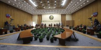 En presupuesto del INE hay “abusos, excesos y derroche”, dijo AMLO