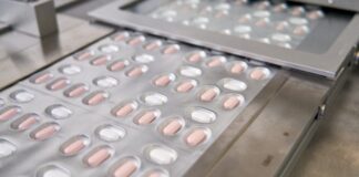 África negocia con Pfizer llevar su píldora contra el Covid al continente