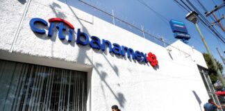 Gobierno no dificultará venta de Banamex, asegura AMLO