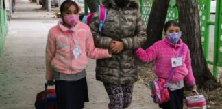 Posponen regreso a clases en 11 estados por nueva ola de Covid-19