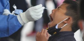 Menores de edad tienen menos probabilidades de morir por COVID: Gatell