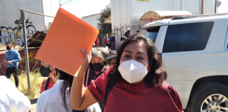 Protestan ex trabajadores de la fábrica de triplay, piden pagos